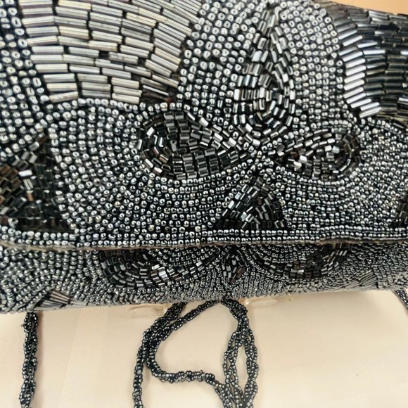 🌙 Dark Silver Vintage Beaded Evening Clutch – Italian Beads & Satin Elegance - Picture 11 of 12